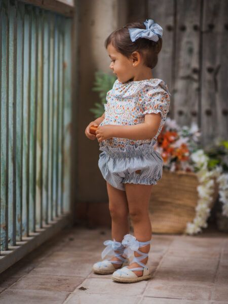 BLUSA VOLANTE BEBÉ M/CORTA-MANDARINA