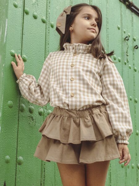 BLUSA CUELLO VICTORIANO CUADRO CAMEL