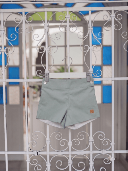 PANTALÓN CORTO VERDE AZULADO